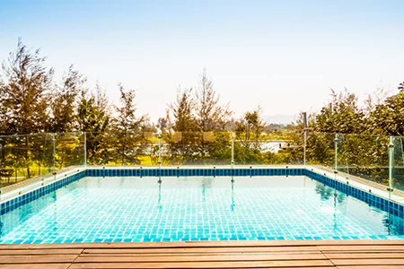Cost of Glass Pool Fence Repair in Plant City, FL