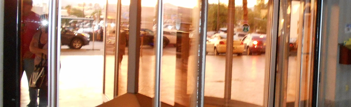 Storefront Glass Repair Cost in Plant City, FL